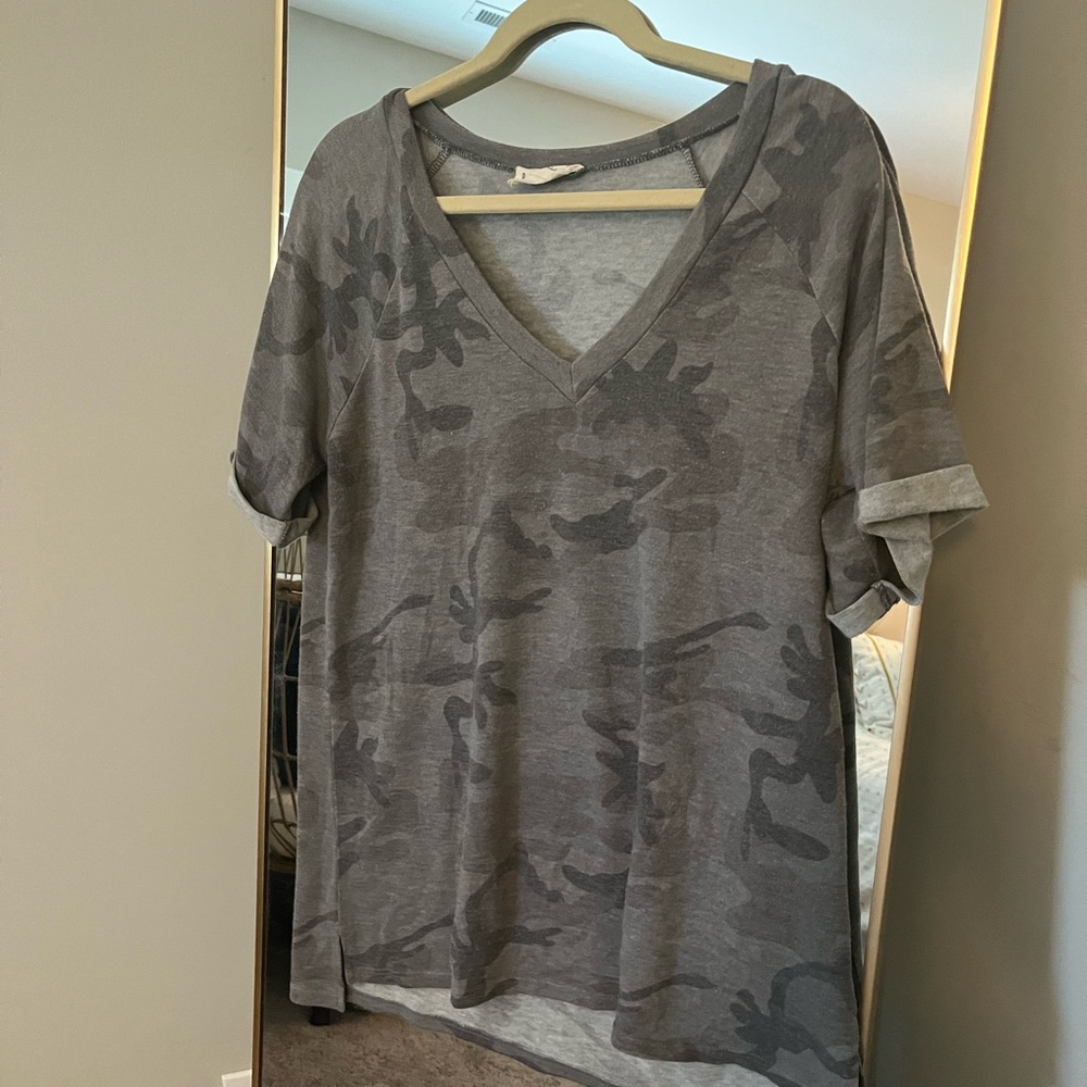 Camo v neck tshirt